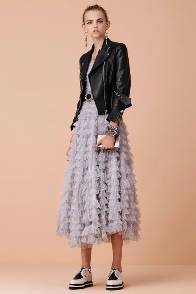 Look 16
